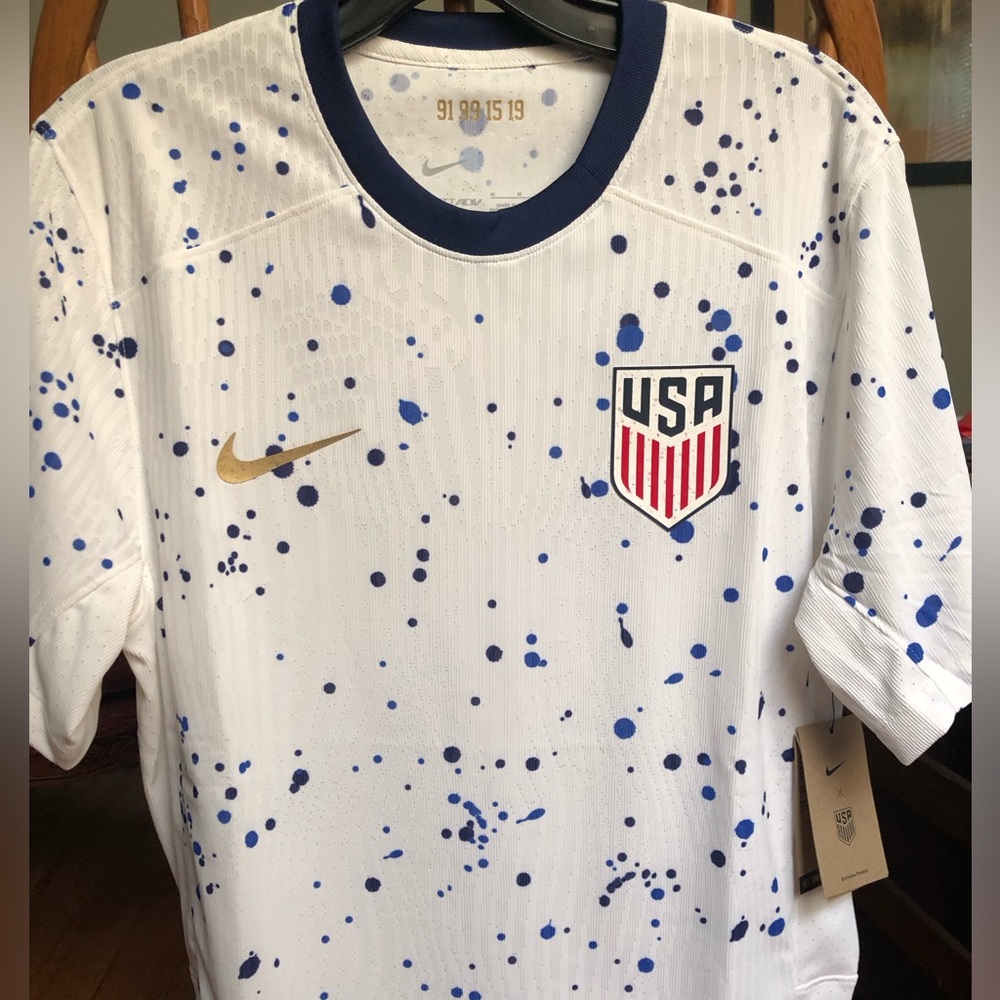 Nike men’s USMNT soccer jersey size Medium